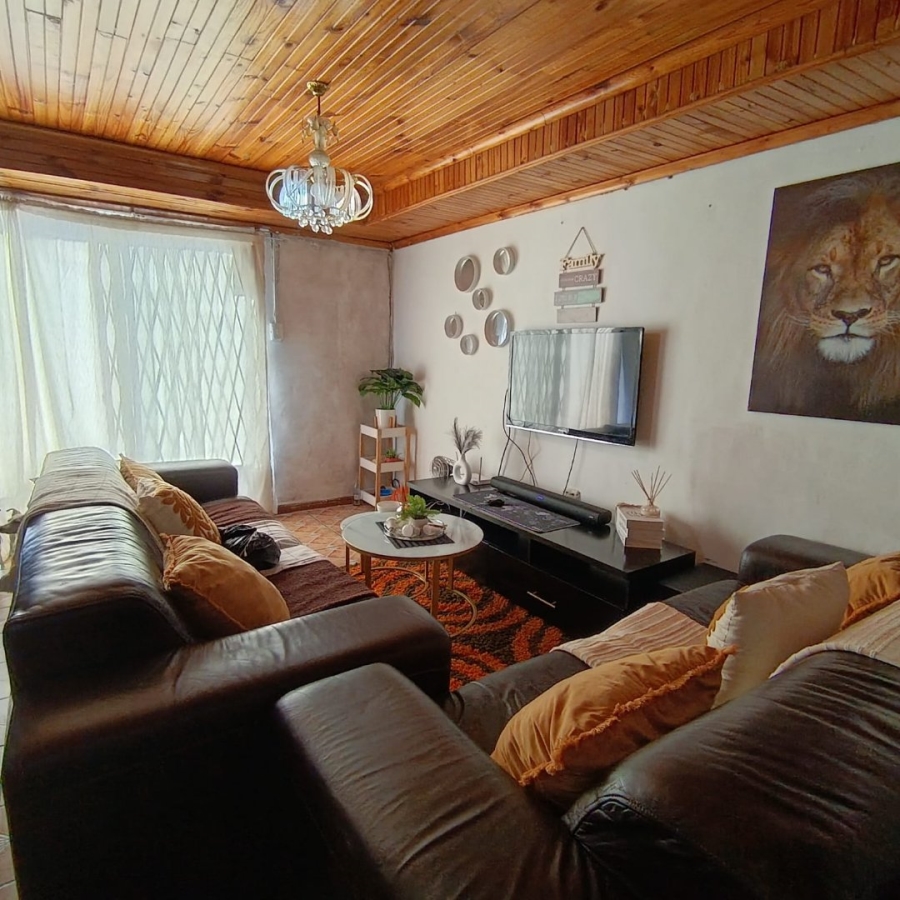 2 Bedroom Property for Sale in Delft Western Cape